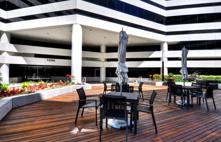 1230 Rosecrans Ave, Manhattan Beach, CA for lease - Building Photo - Image 1 of 29