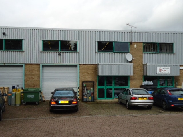 Waterfield, Tadworth for sale - Primary Photo - Image 1 of 1