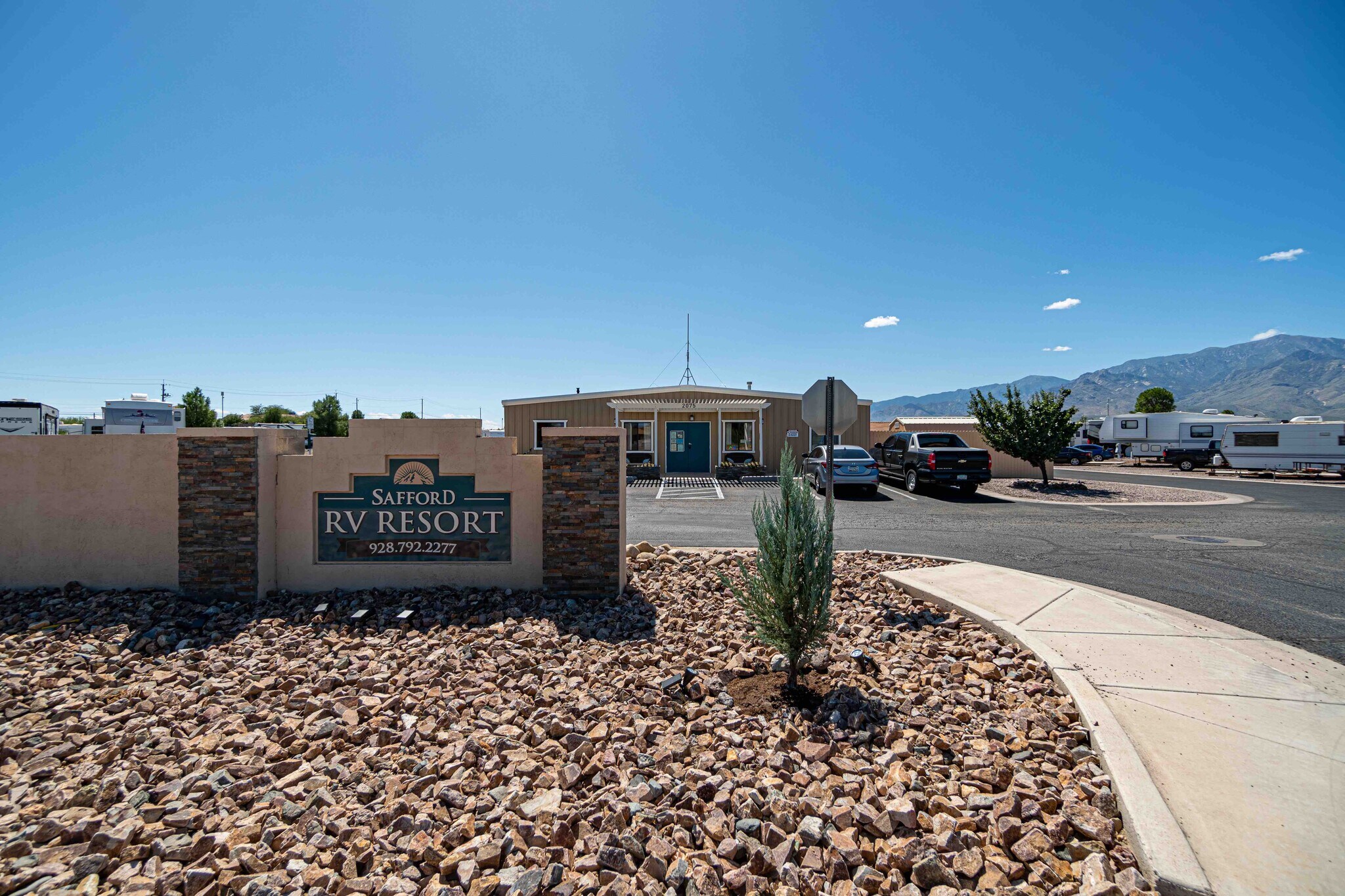 2075 W Golf Course Rd, Safford, AZ for sale Primary Photo- Image 1 of 1