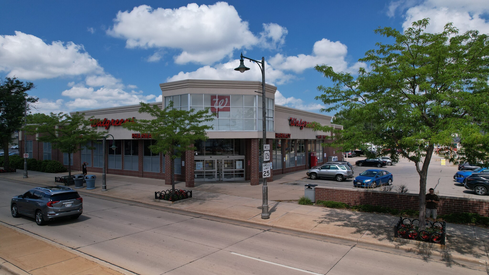 700 W College Ave, Appleton, WI for sale Building Photo- Image 1 of 1