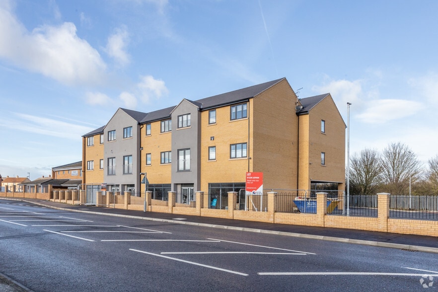 Abbey Chase, Elstow for sale - Primary Photo - Image 1 of 1