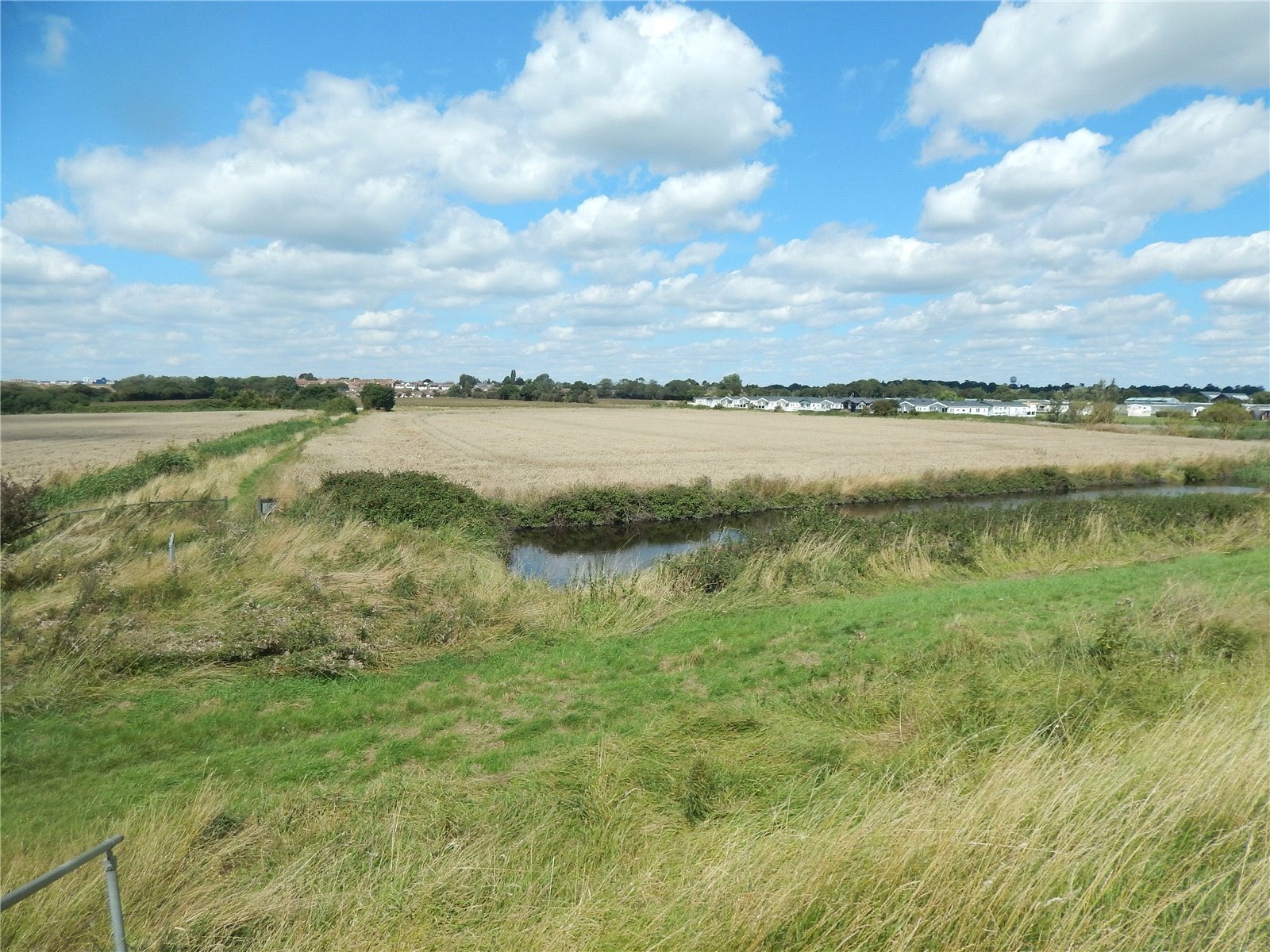 Low Road, Dovercourt Bay, Harwich for sale Primary Photo- Image 1 of 5