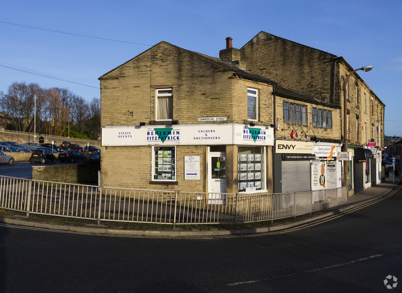 116 Commercial St, Brighouse for lease - Primary Photo - Image 1 of 4