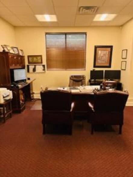 2092 Route 35 N, South Amboy, NJ for lease - Building Photo - Image 3 of 17