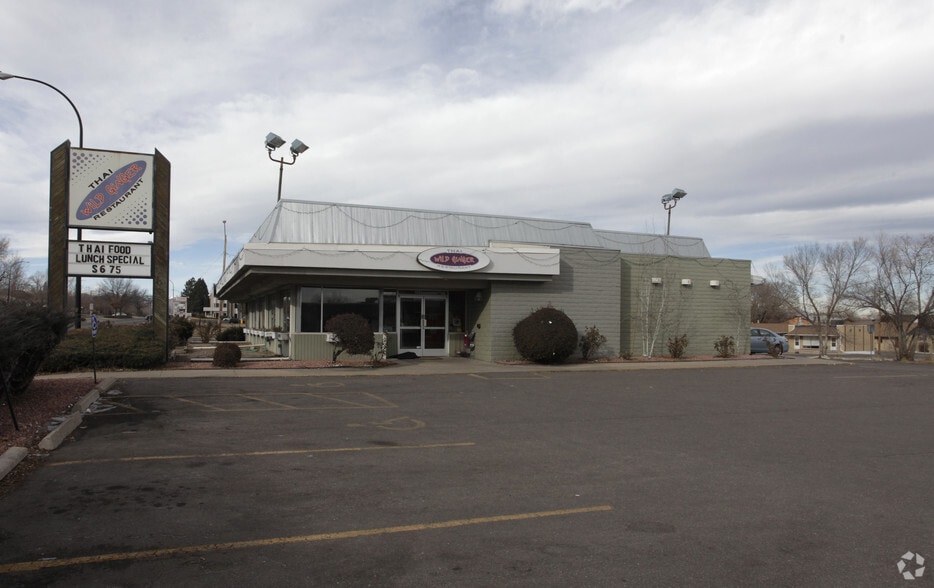 Littleton Blvd Assemblage portfolio of 3 properties for sale on LoopNet.com - Primary Photo - Image 2 of 2