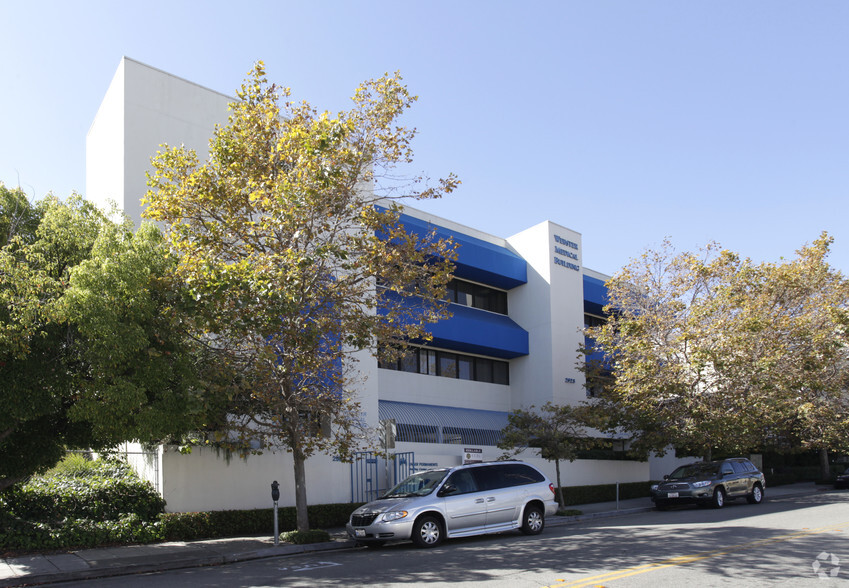 2923 Webster St, Oakland, CA for lease - Primary Photo - Image 1 of 3