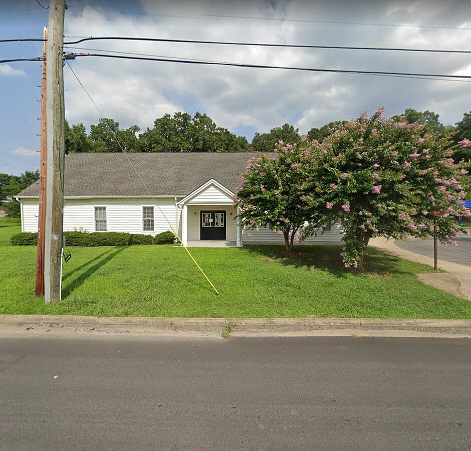 1117 W Nine Mile Rd, Highland Springs, VA 23075