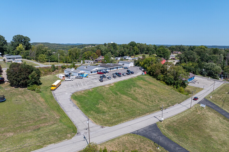 605 Scenery Dr, Elizabeth, PA for sale - Building Photo - Image 2 of 12