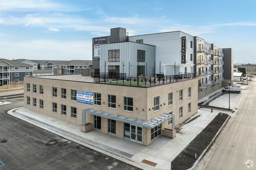 3252 6th St W, West Fargo, ND for lease - Primary Photo - Image 1 of 64