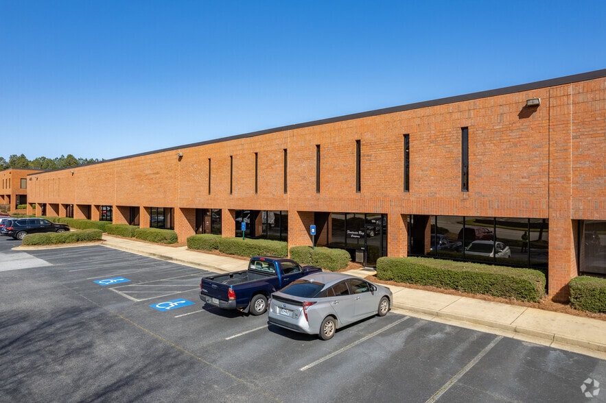 4455 Commerce Dr, Buford, GA for lease - Building Photo - Image 2 of 7