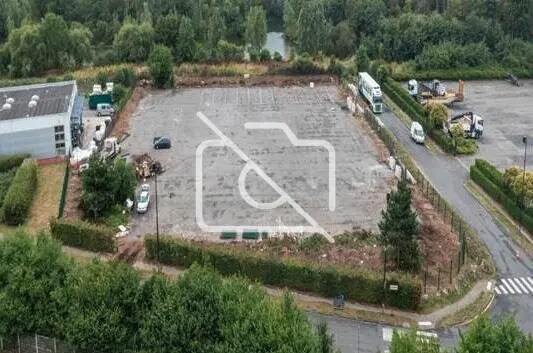 Land in Lieusaint for lease Building Photo- Image 1 of 3