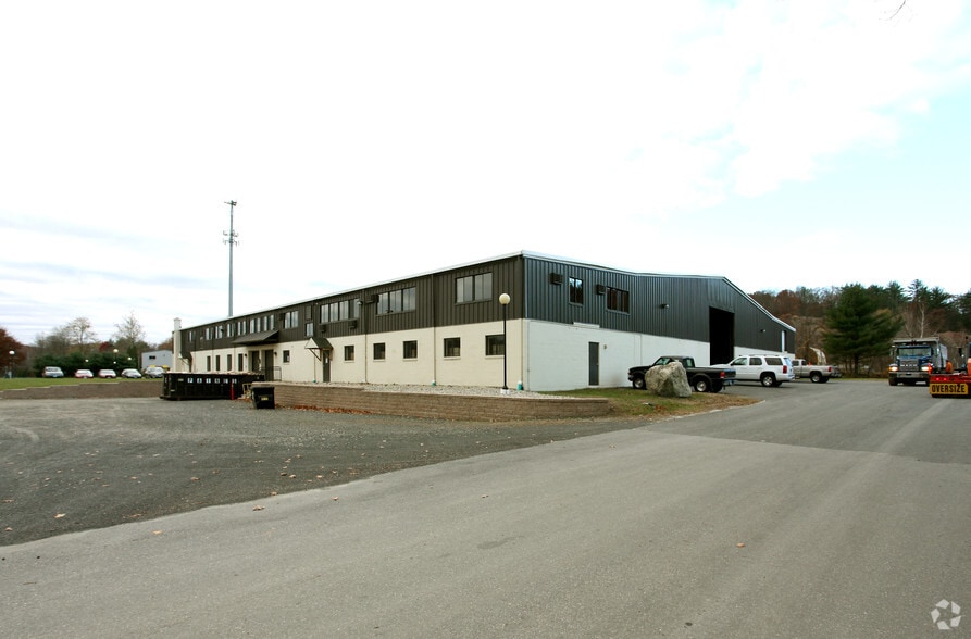 106 Powder Mill Rd, Canton, CT for sale - Primary Photo - Image 1 of 1