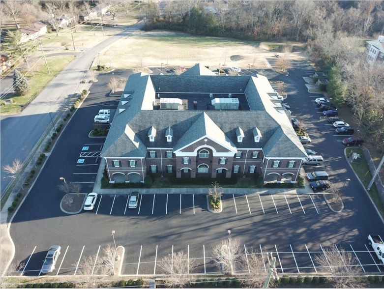 100 Country Club Dr, Hendersonville, TN for sale - Aerial - Image 3 of 11