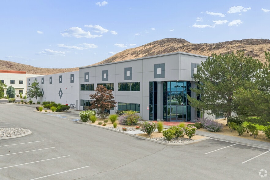 8770 Technology Way, Reno, NV for lease - Building Photo - Image 3 of 9