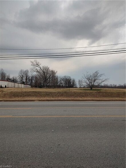 1903 Cotton Grove Rd, Lexington, NC for sale - Building Photo - Image 2 of 3