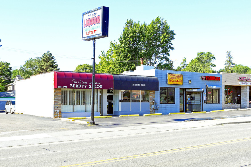 4113-4119 W 13 Mile Rd, Royal Oak, MI for lease - Primary Photo - Image 1 of 7