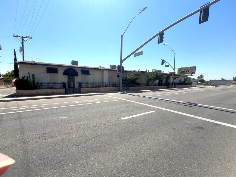 712-800 N Chester Ave, Bakersfield, CA for lease - Building Photo - Image 1 of 8