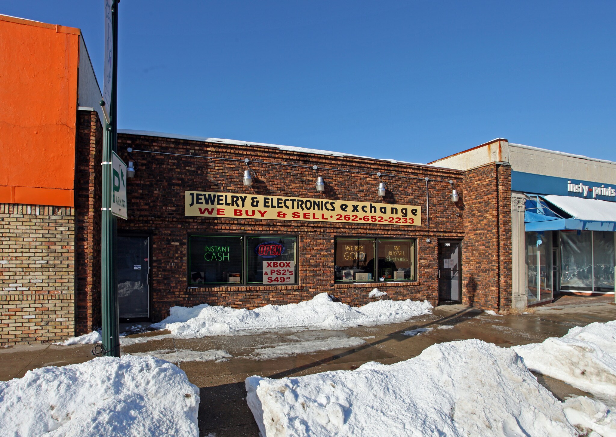 6212 22nd Ave, Kenosha, WI for sale Primary Photo- Image 1 of 1