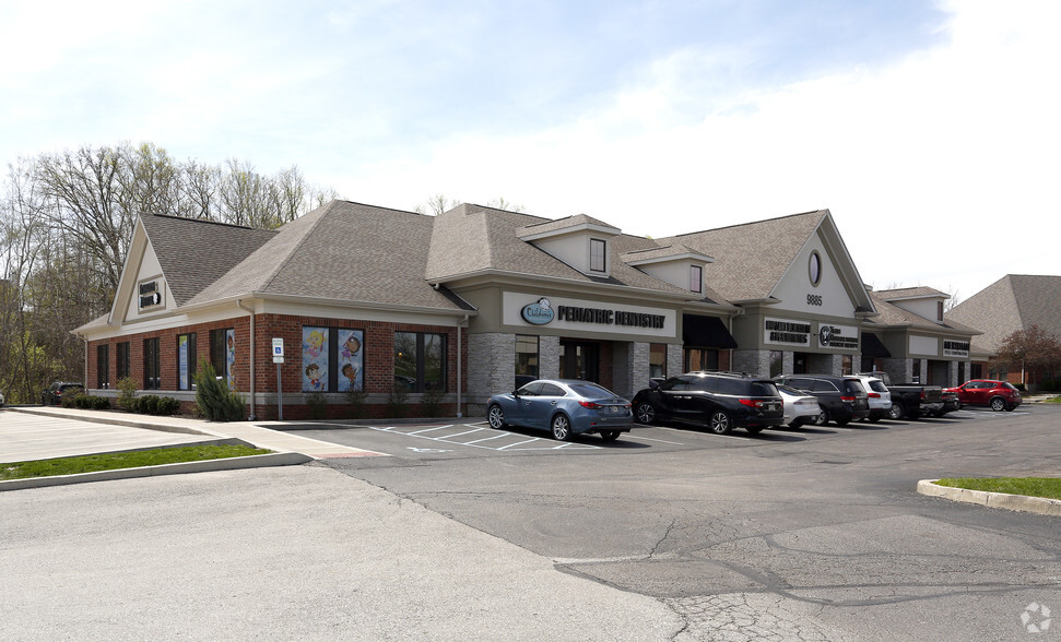 9885 E 116th St, Fishers, IN for lease - Primary Photo - Image 1 of 3