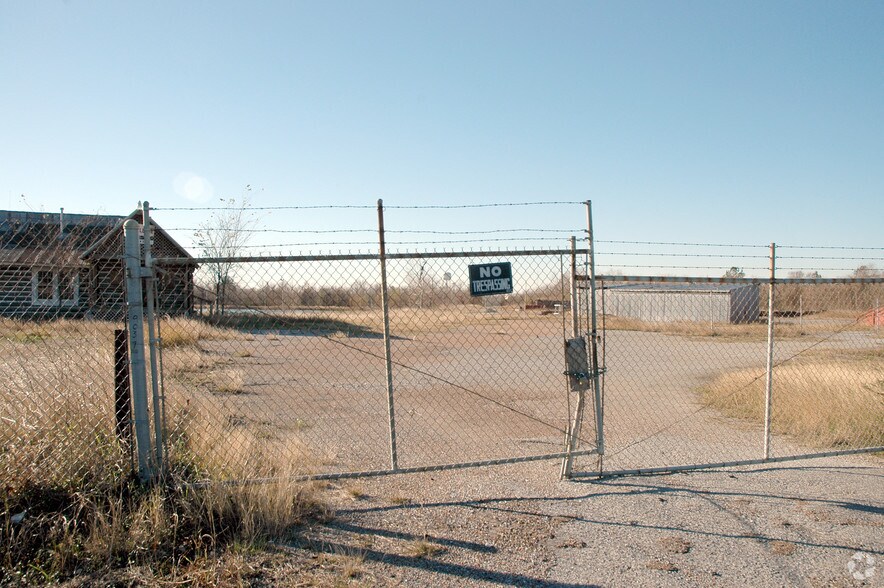 3510 I-10, Baytown, TX for sale - Primary Photo - Image 1 of 1