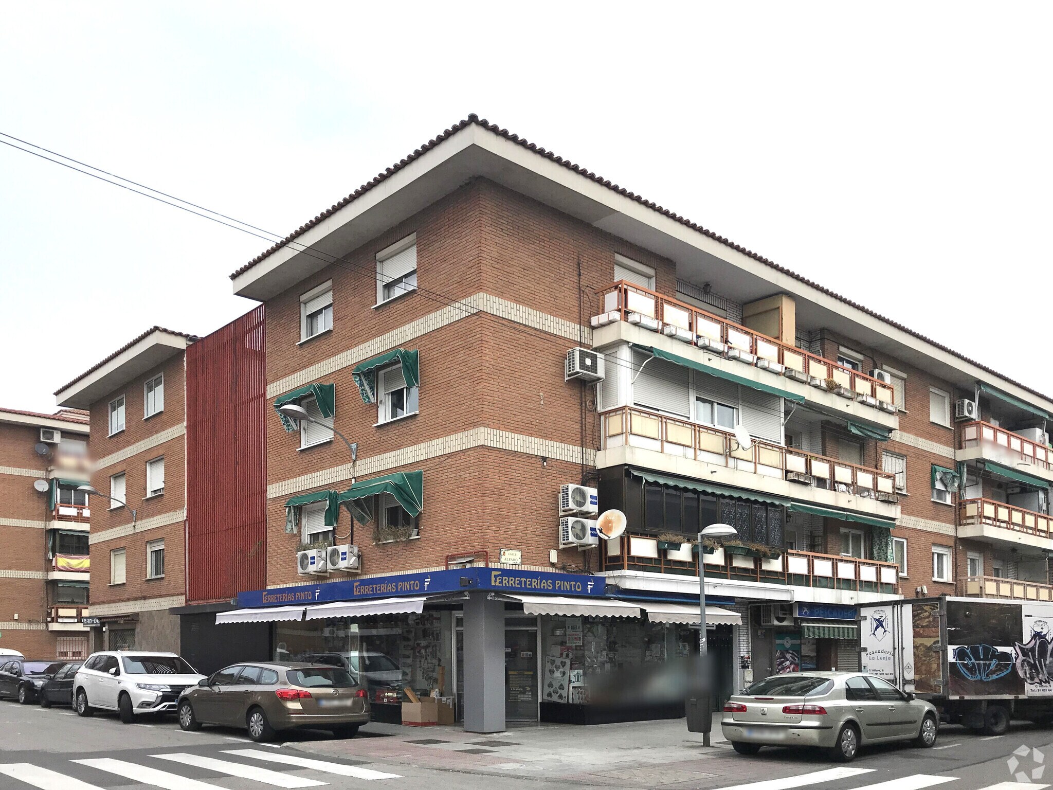 Multifamily in Pinto, Madrid for sale Primary Photo- Image 1 of 1