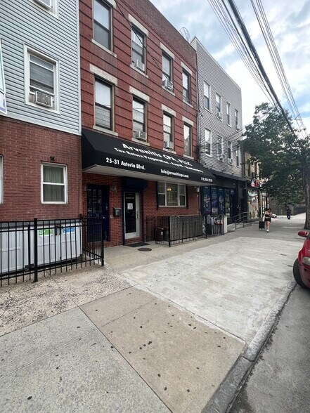 25-31 Astoria Blvd, Astoria, NY for lease - Building Photo - Image 1 of 8
