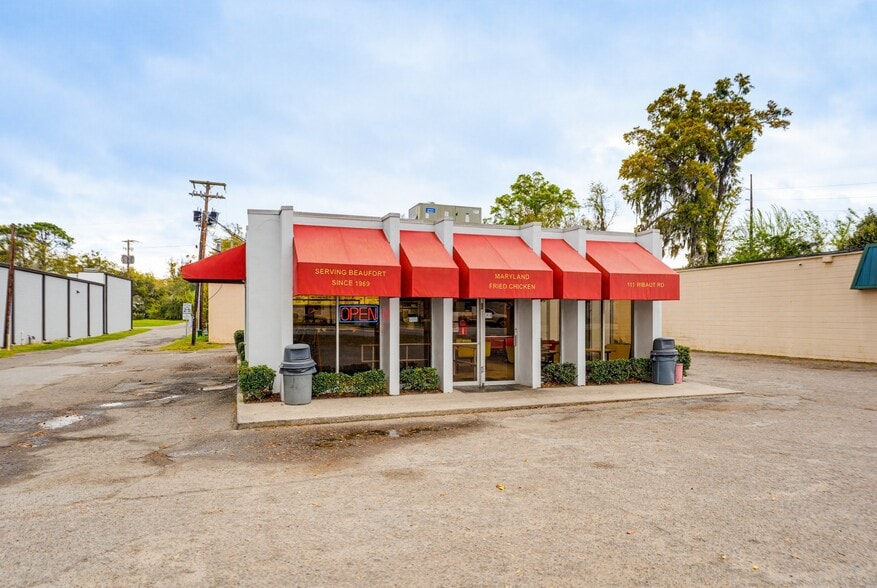 111 Ribaut Rd, Beaufort, SC for sale - Primary Photo - Image 1 of 11