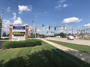 1411-1475 Veterans Pky, Yorkville, IL for lease Building Photo- Image 2 of 4