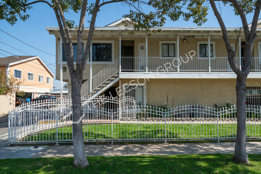 301 E Mills Dr, Anaheim, CA for sale - Building Photo - Image 3 of 14