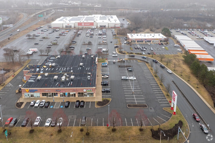 103 Commerce Way, Woburn, MA for lease - Building Photo - Image 2 of 3