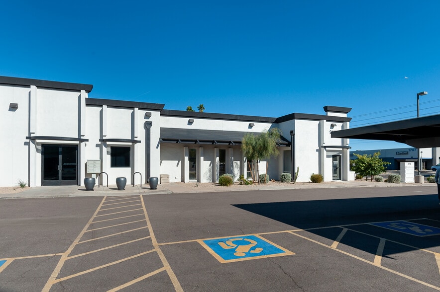 916 S 52nd St, Tempe, AZ for lease - Building Photo - Image 3 of 10