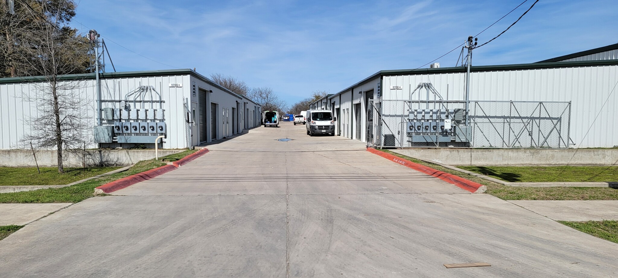 1706 Dungan Ln, Austin, TX for lease Building Photo- Image 1 of 5