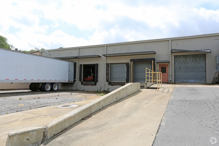209 35th St NE, Fort Payne, AL for lease - Building Photo - Image 3 of 3