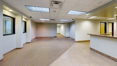 1521 E Tangerine Rd, Oro Valley, AZ for lease Matterport 3D Scan- Image 1 of 13