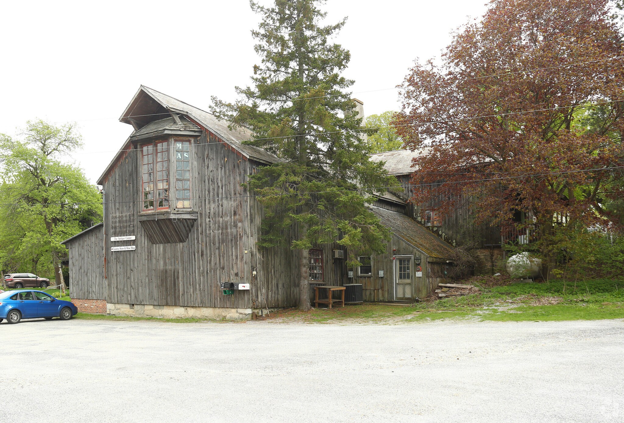 66 Colgate Hts, Bennington, VT for sale Primary Photo- Image 1 of 1