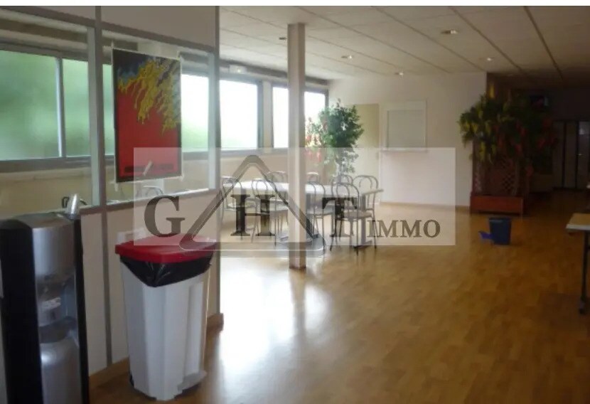 Industrial in Chennevières-sur-Marne for sale - Interior Photo - Image 2 of 3