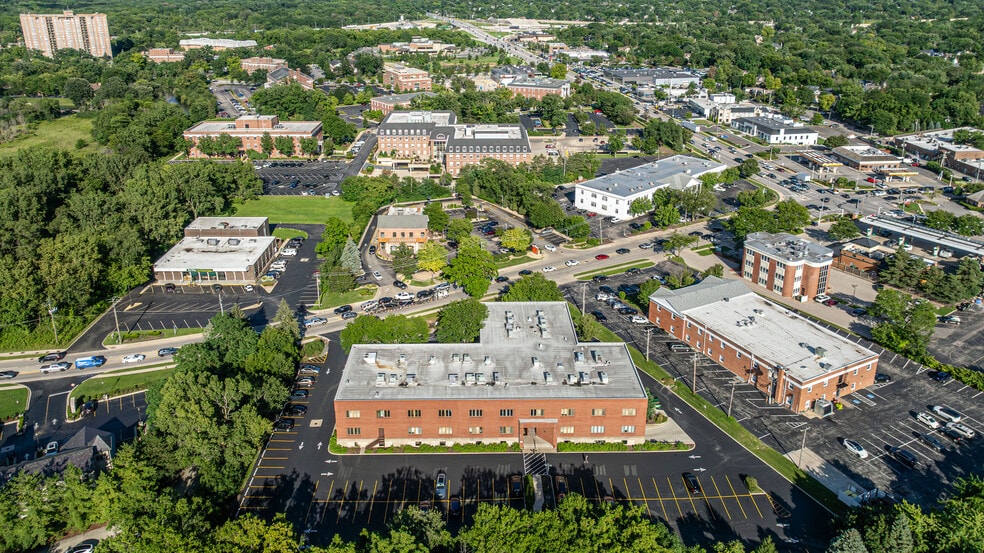 950 N York Rd, Hinsdale, IL for sale - Building Photo - Image 3 of 22