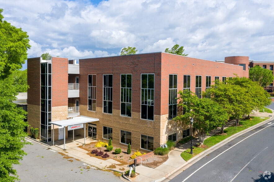 705 Griffith St, Davidson, NC for lease - Building Photo - Image 2 of 3