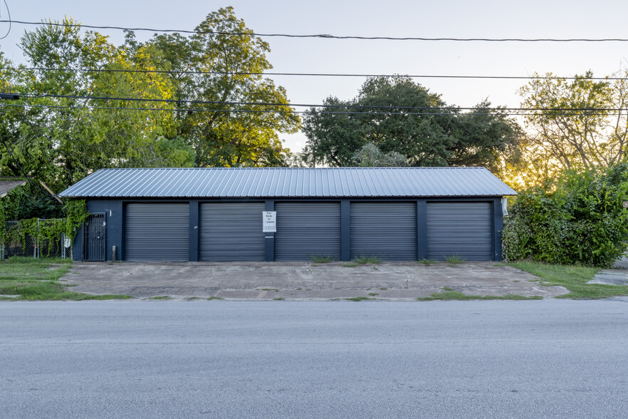 5207 N Main St, Houston, TX for sale - Building Photo - Image 1 of 1