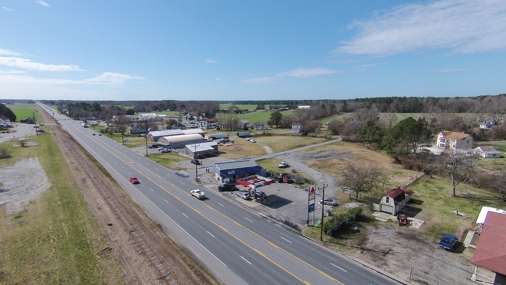 33212 Lankford Hwy, Painter, VA 23420