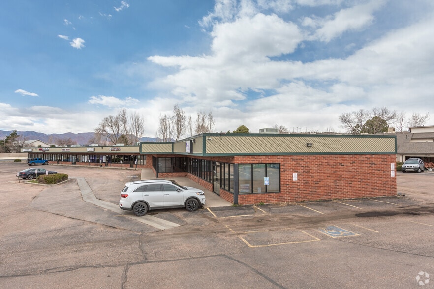 3352-3366 Templeton Gap Rd, Colorado Springs, CO for lease - Building Photo - Image 3 of 16