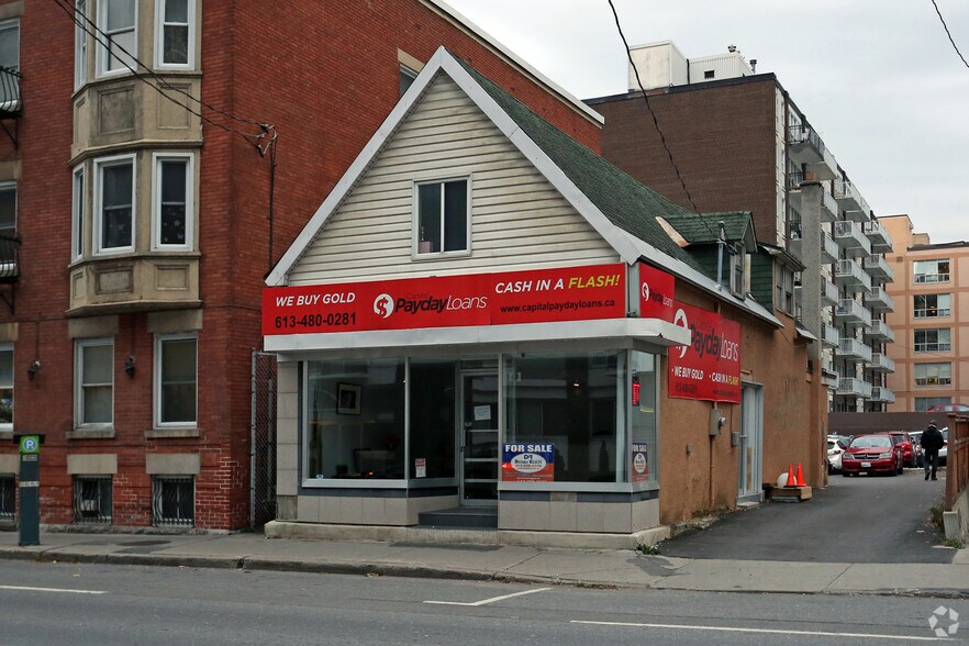 168 O'Connor St, Ottawa, ON K2P 1T3