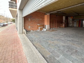 Retail in Igualada, Barcelona for lease Interior Photo- Image 2 of 12