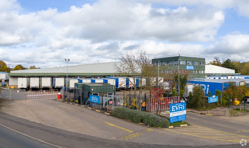 Cosford Ln, Rugby for sale - Primary Photo - Image 1 of 1