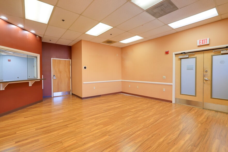 604 Solarex Ct, Frederick, MD for lease - Building Photo - Image 3 of 15