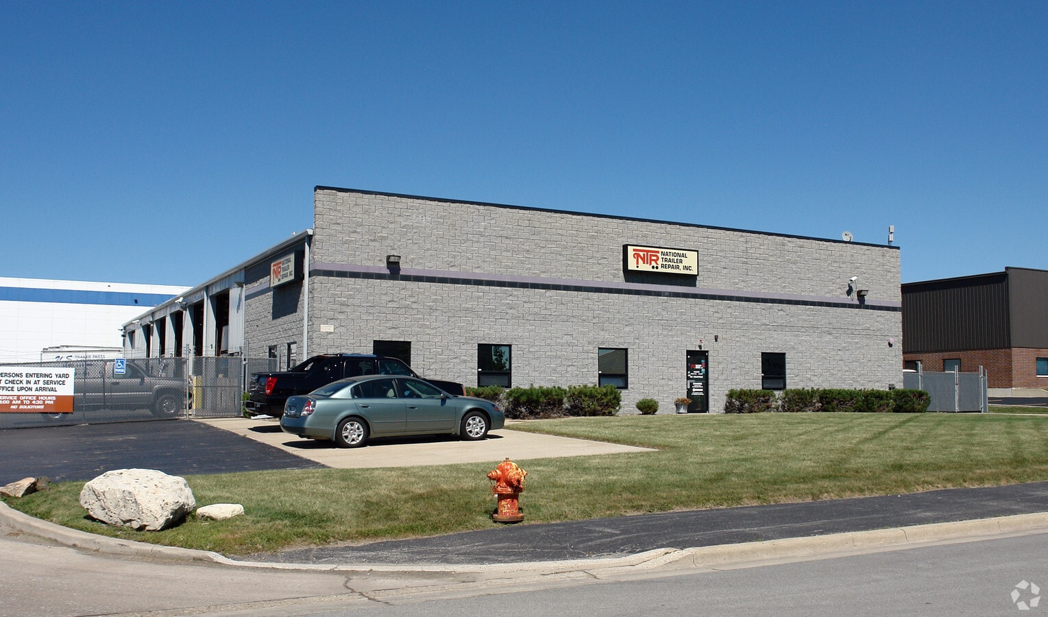 110 Anton Dr, Romeoville, IL 60446