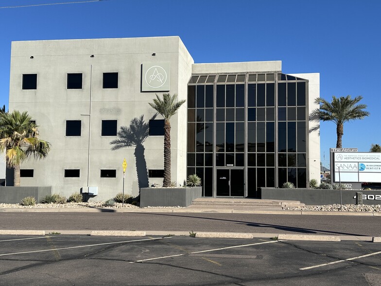 4602 N 16th St, Phoenix, AZ for lease - Building Photo - Image 2 of 6