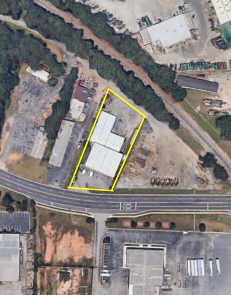 5259 N Lake Dr, Morrow, GA for lease - Building Photo - Image 2 of 11