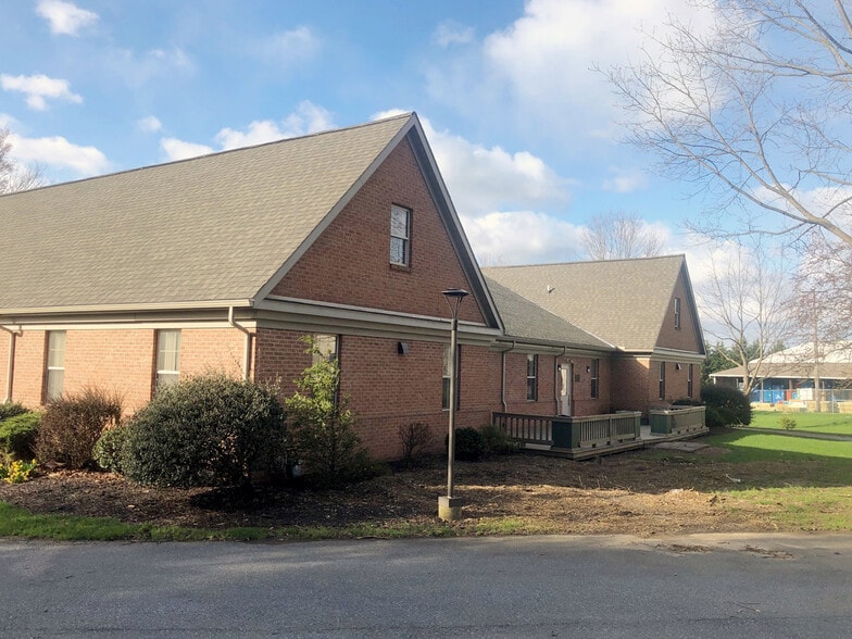 314 Good Dr, Lancaster, PA 17603 Office for Lease