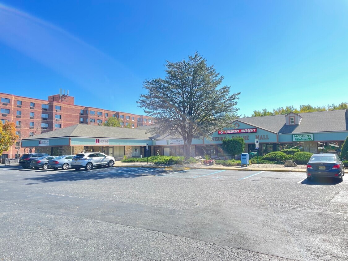 1000 Highway 70, Lakewood, NJ 08701